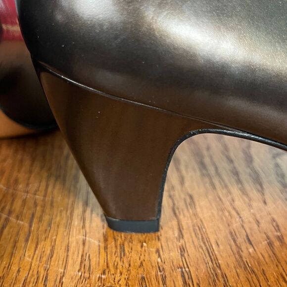 Salvatore Ferragamo 7.5 B 2-Tone Bronze & Black Patent Leather heels new - Picture 11 of 13